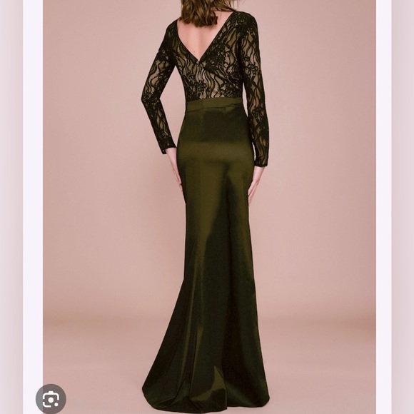 Long Holiday New Years Party Dress  with Slit. Lace bodice & sleeves.Never Worn - Picture 2 of 12